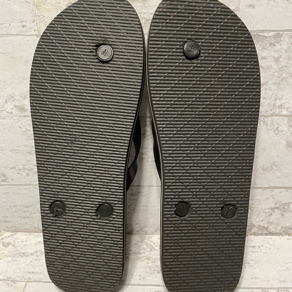 Washington Redskins Womans 6/7 Thongs Flip Flops Sandals medium see size Pic NEW - Picture 5 of 5